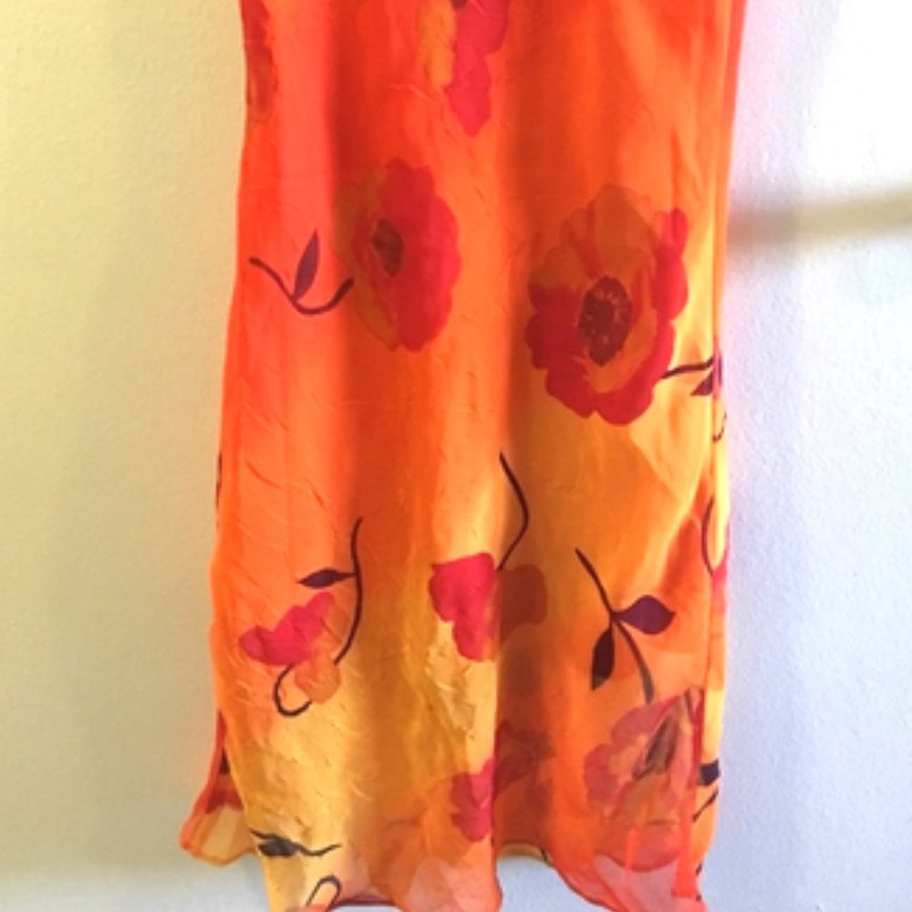 Beautiful Flowered Dress - Orange - Picture 3 of 5